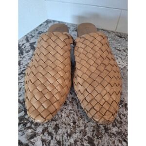 Liberte Prague Woven Mule Sandals in Tan Size 11 Cowhide Leather